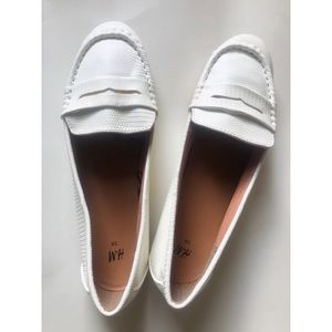 SOLD! NEW H&M Croc Embossed White Loafer Flats